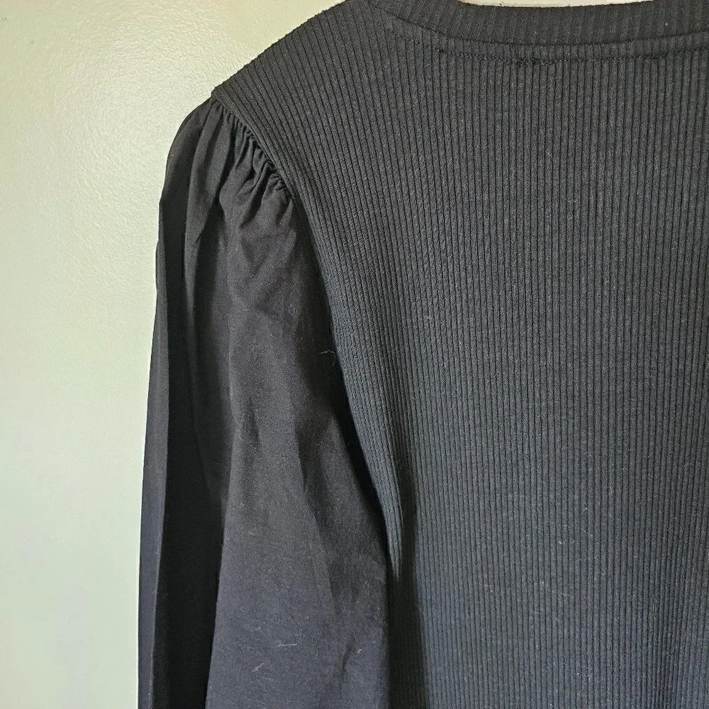 EUC ZARA BLACK PUFFED SLEEVES EMBROIDERED CUFFS LONG SLEEVES TOP SIZE L